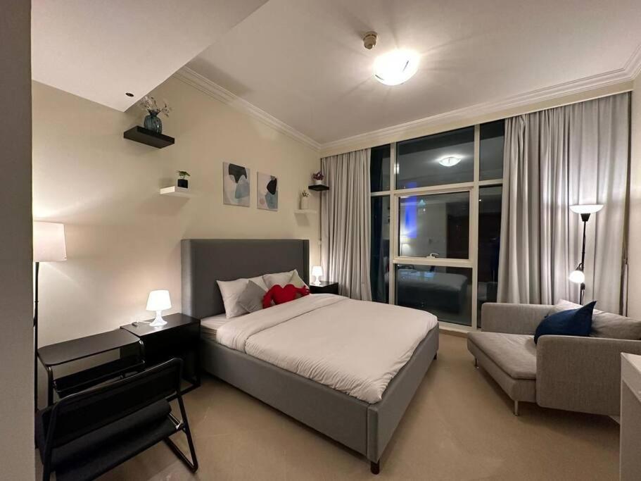 Step Into Serenity - Discover Modern Living In 1Br Apartment With Panoramic Views In Dubai Marina Near Jbr Walk, Beach And Bla Bla Club Exteriör bild