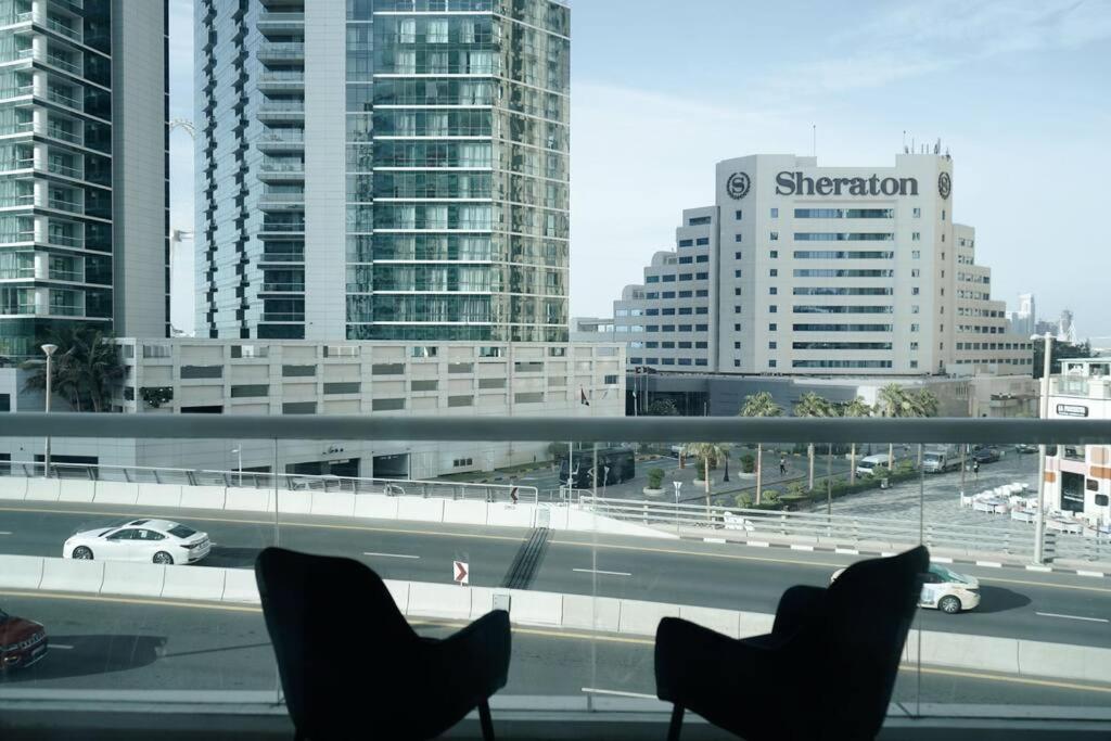 Step Into Serenity - Discover Modern Living In 1Br Apartment With Panoramic Views In Dubai Marina Near Jbr Walk, Beach And Bla Bla Club Exteriör bild